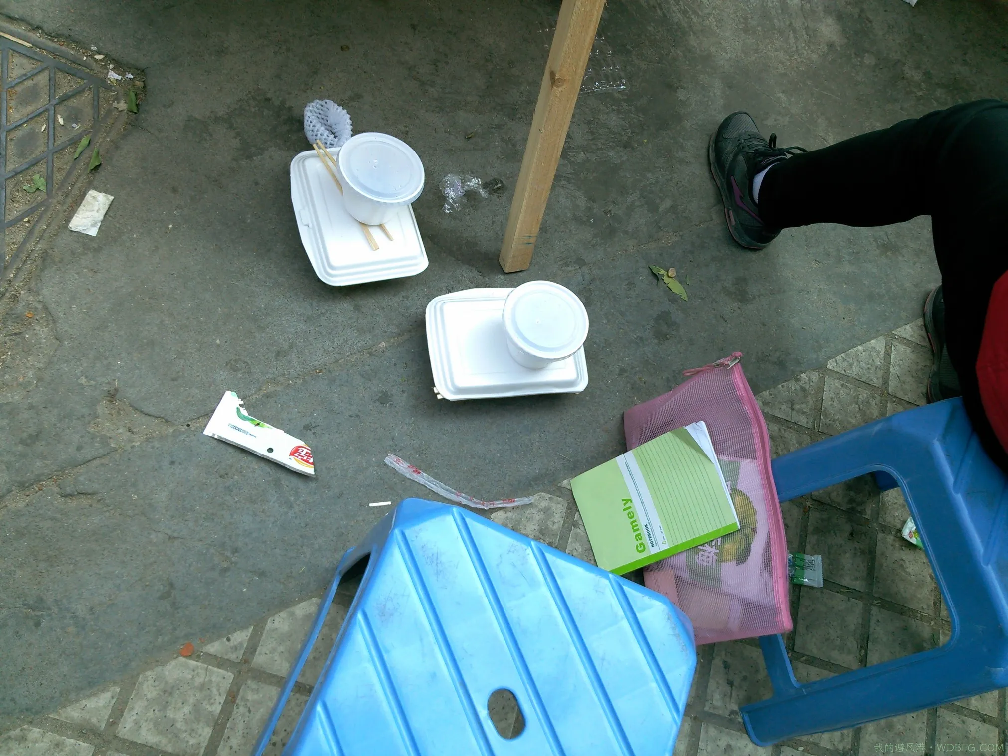 还要帮忙招聘，没办法，我叔是总经理