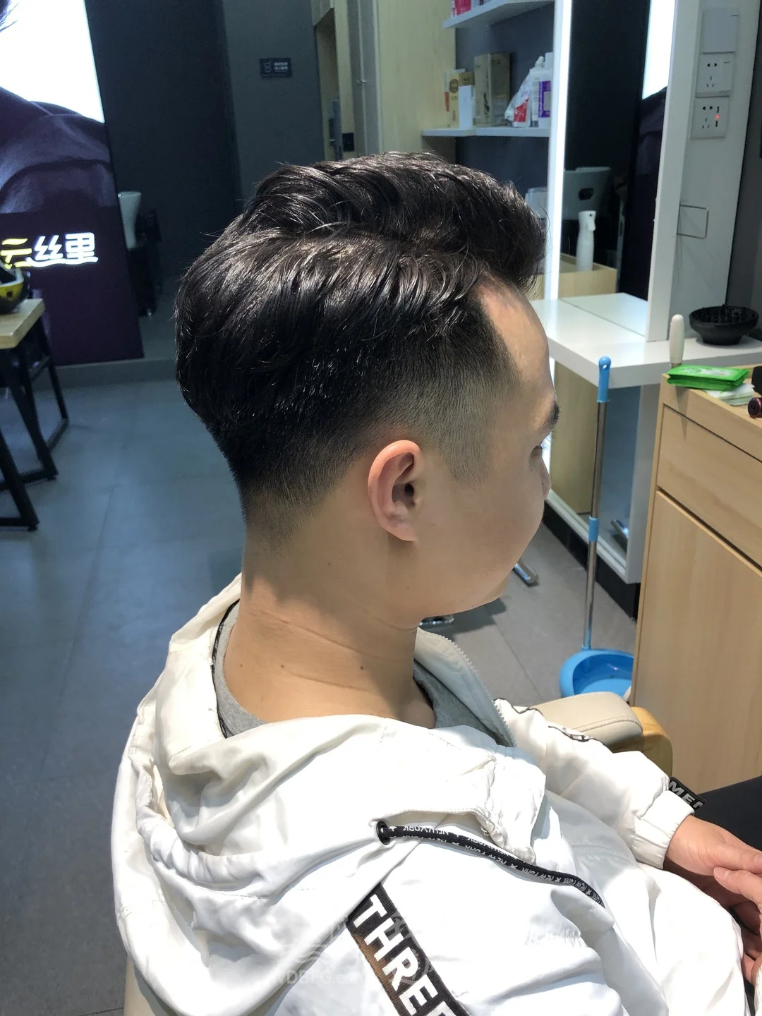 快过年了，剪个头发吧！